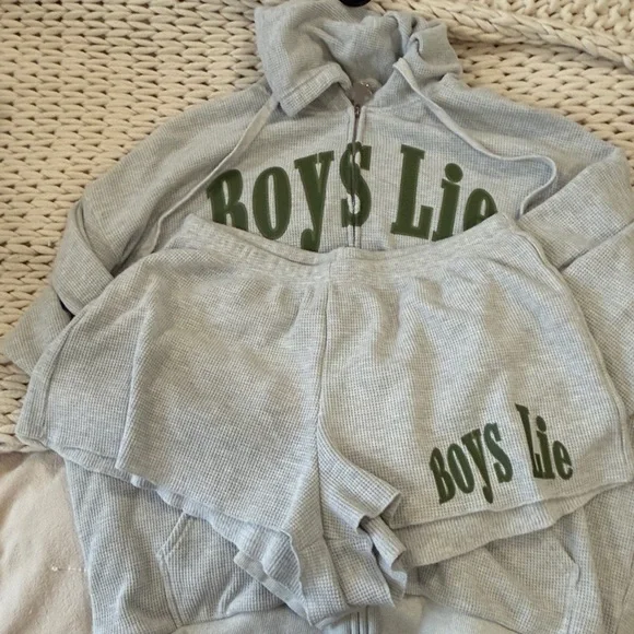 Boys Lie Light Gray Hoodie and Shorts Set with Green Print - Picture 4 of 5